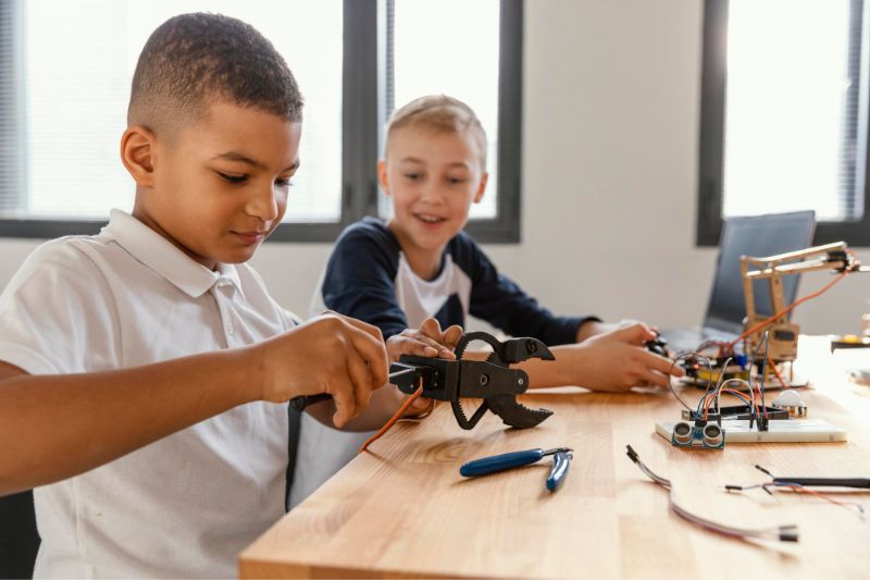 https://www.swvtwenteoostpo.nl/wp-custom/uploads/5.-Werkplaats-voor-scholen.jpg